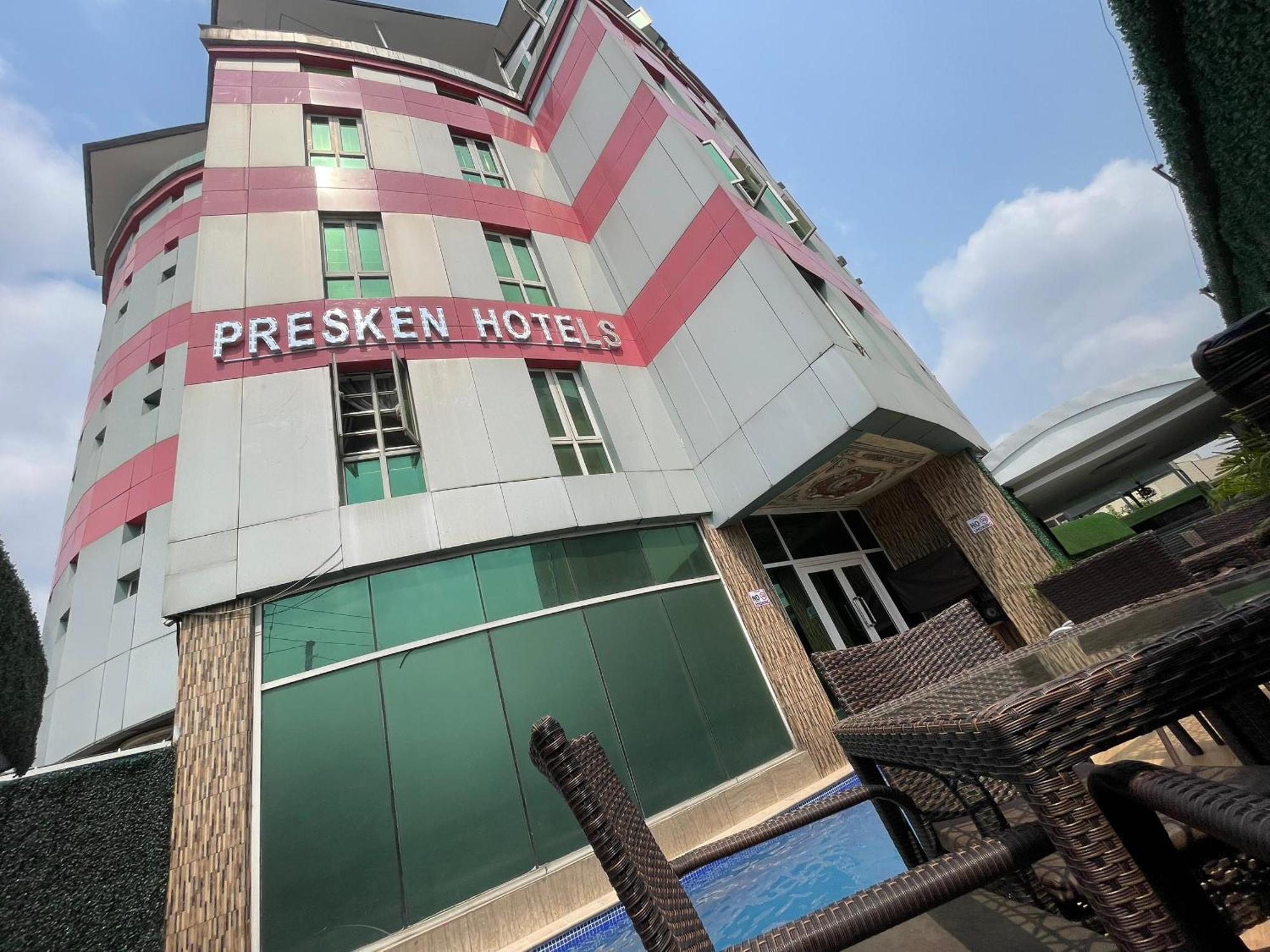Presken Hotel At International Airport Road อีเคจา ภายนอก รูปภาพ